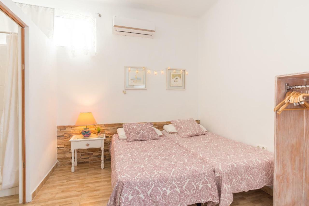 Habitacion Doble En Villa マラガ エクステリア 写真