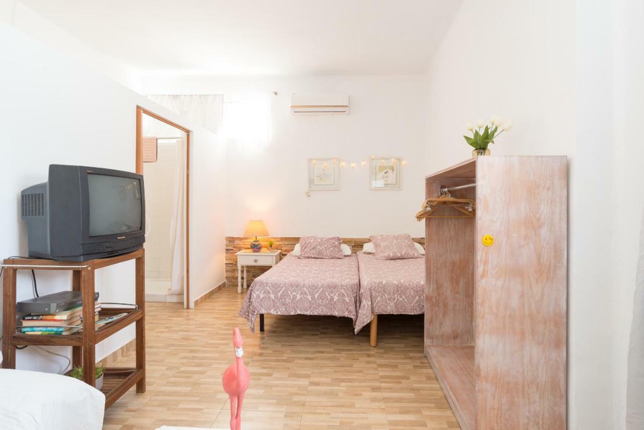 Habitacion Doble En Villa マラガ エクステリア 写真